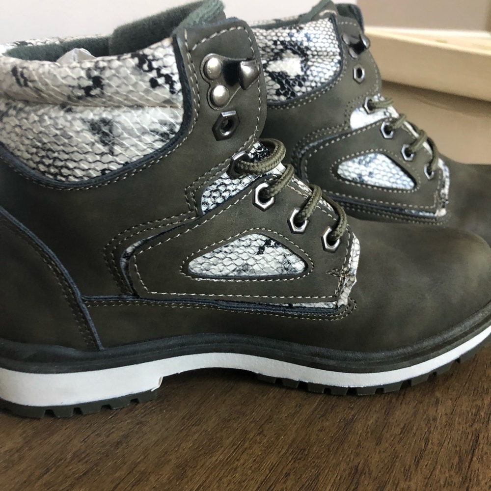 Combat Boots - Picture 2 of 8